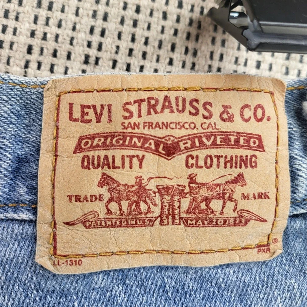 Levis 550 Jeans Mens 12 Light Wash‎ Blue High Rise Relaxed Tapered Leg Denim